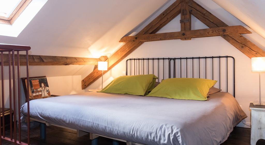 Les Petites Vosges Bed & Breakfast Bagnères-de-Bigorre Oda fotoğraf